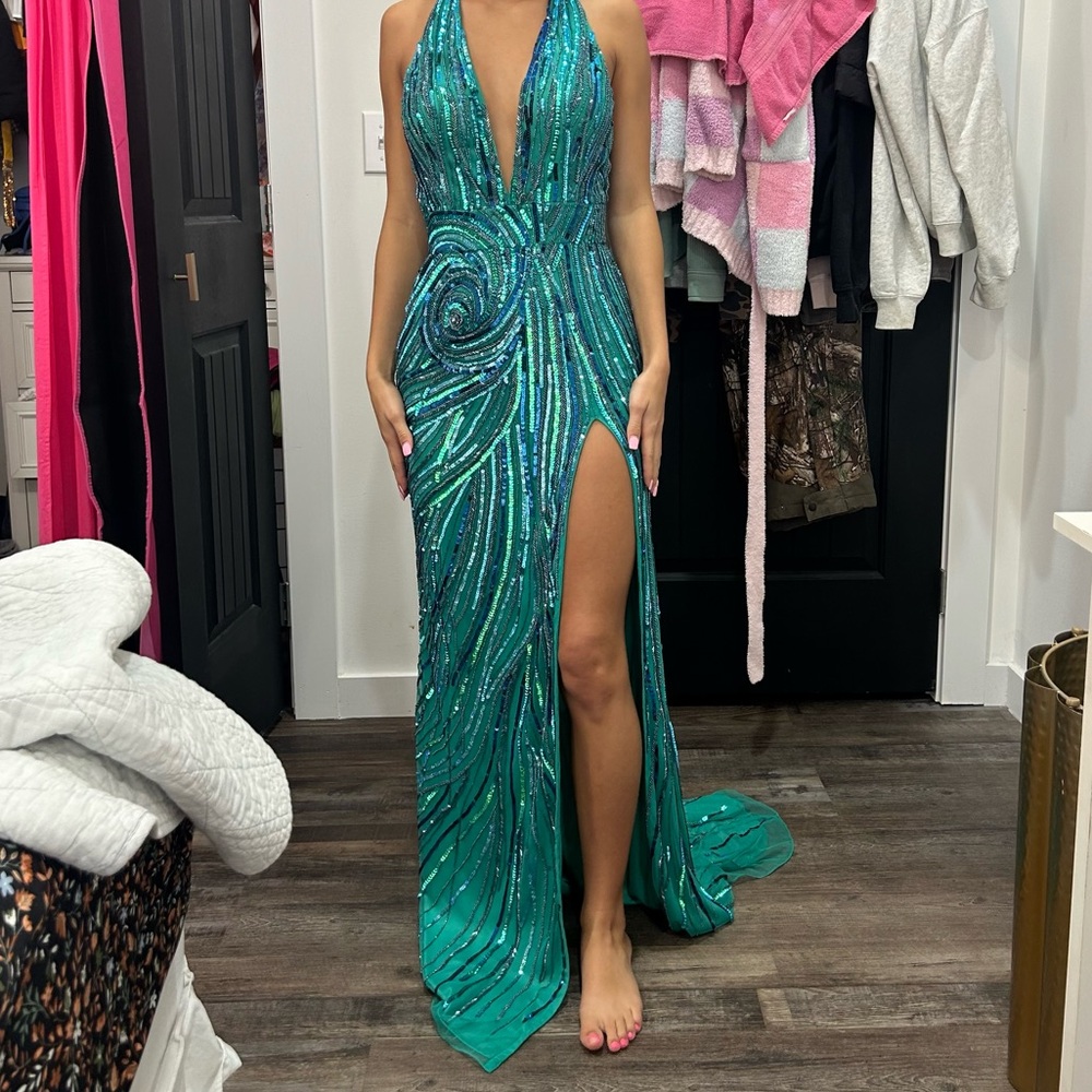 Ashley Lauren dress!